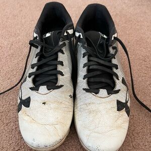 Under Armour Men's Black and White Athletic Shoes